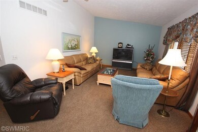 989 Amber Ridge Dr SW unit 15, Byron Center, MI 49315 - photo 5