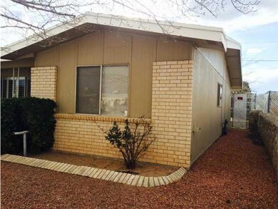 Side backyard access.