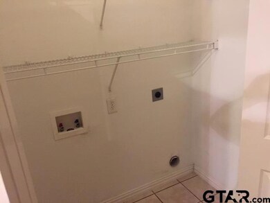 6070 6070 Creekside Cir, Tyler, TX 75703 - photo 4