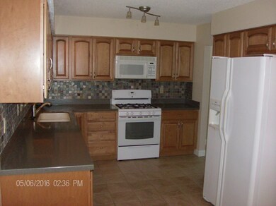 942 Meldrake Ct. - Kitchen -