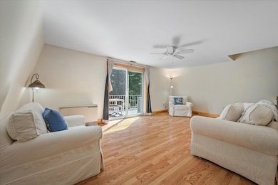 24-#10 Maslows Living Room