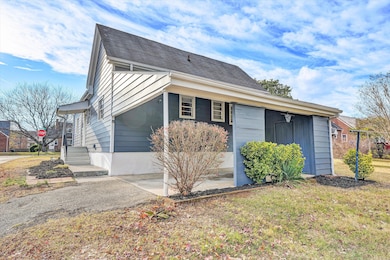 3203 Roundhill Ave NW unit A and B, Roanoke, VA 24012 - photo 5