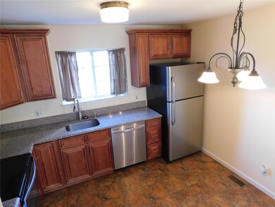 Beautiful kitchen with Granite countertops