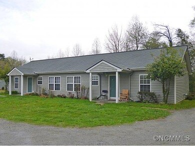 1606 Howard Gap Rd, Hendersonville, NC 28792 - photo 2