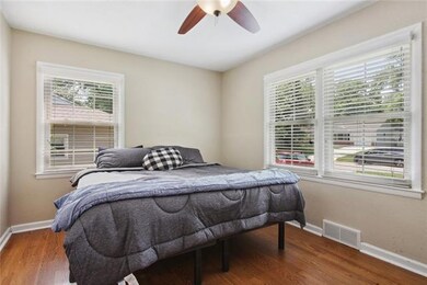 5521 Barton Ln, Shawnee, KS 66203 - photo 7