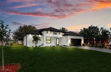 Welcome home to sunny SWFL! A welcoming entry that
