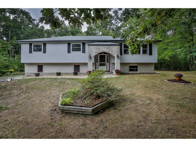 4 Sequoia Ave, Londonderry, NH 03053 - photo 2