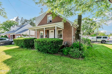 19 ELMHURST AVE - SIDE HOUSE