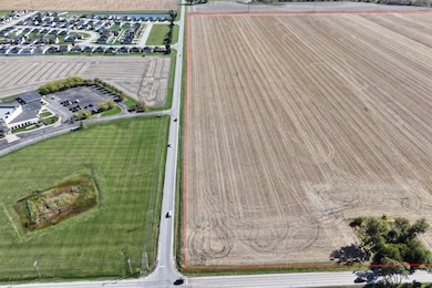 5659 N 1000 West Rd, Bourbonnais, IL 60914 - photo 2