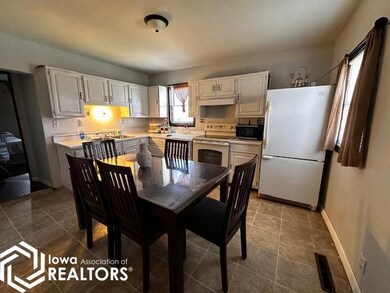 106 N 8th Ave, Marshalltown, IA 50158 - photo 5