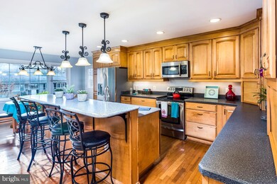 903 Shady Dr SE, Vienna, VA 22180 - photo 7