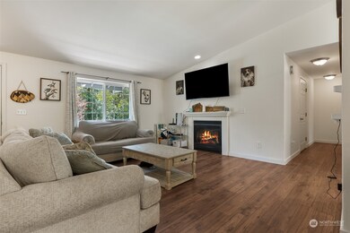 22043 Plateau Ct SE, Yelm, WA 98597 - photo 5