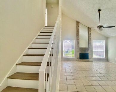 15919 Oak Mountain Dr, Houston, TX 77095 - photo 2