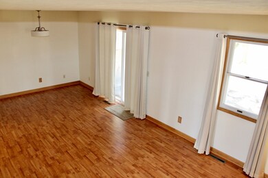 1318 Deerpath Dr, Morris, IL 60450 - photo 4