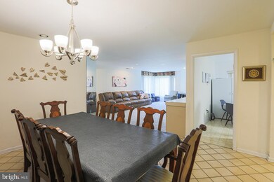 3031 Fallstaff Rd unit 402C, Baltimore, MD 21209 - photo 7