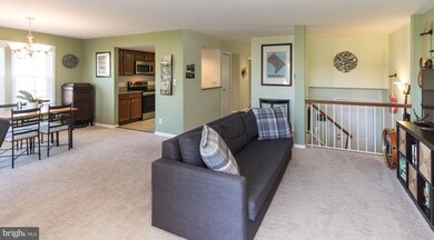 4050B Grays Pointe Ct, Fairfax, VA 22033 - photo 4