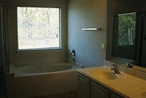 12423 Saratoga Woods Ln, Humble, TX 77346 - photo 5