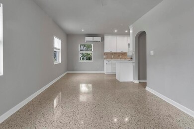 17 Ocean Breeze St unit 4, Lake Worth, FL 33460 - photo 5