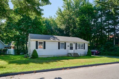 30 Dale St, Holyoke, MA 01040 - photo 2