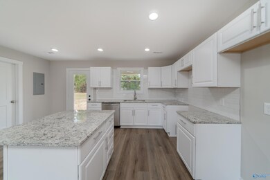 2714 Winchester Rd NW, Huntsville, AL 35810 - photo 7