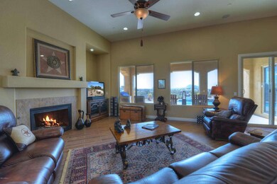 008_Greatroom View