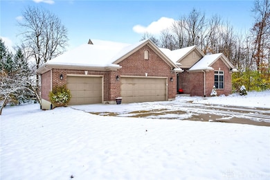 6946 Rosecliff Place, Dayton, OH 45459 - photo 2