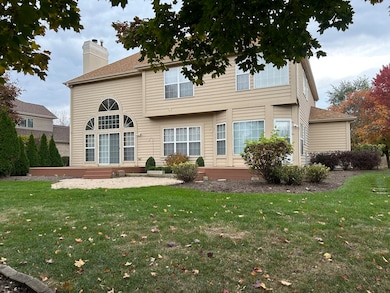 7390 Bittersweet Dr, Gurnee, IL 60031 - photo 2