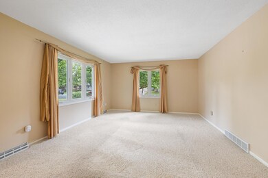 Livingroom main level