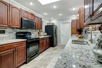 1244 King Dr, Bedford, TX 76022 - photo 6