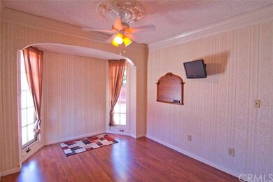 Additional first floor bedroom which can be conver