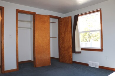 112 E Tyler St, Oswego, IL 60543 - photo 4