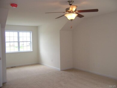 827 S Fork Dr unit 81, Easton, PA 18040 - photo 4