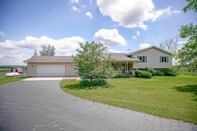 N9230 Hughes Rd, Belleville, WI 53508 - photo 3