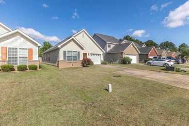 165 Rolling Woods Cir, Warner Robins, GA 31088 - photo 2