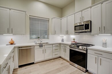 1622 Northwood St, Houston, TX 77009 - photo 7