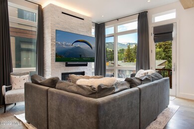 14 Waterfront Way