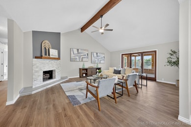 8452 E Blackwell Ave, Claremore, OK 74019 - photo 3