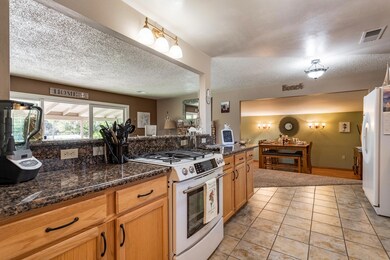 21 Kitchen