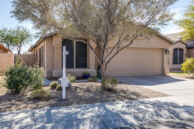 4721 E Gatewood Rd-3