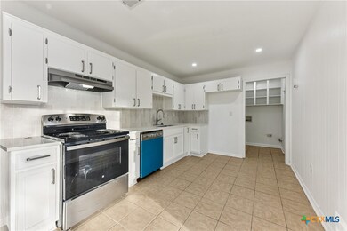 1910 Wanda St, Copperas Cove, TX 76522 - photo 7