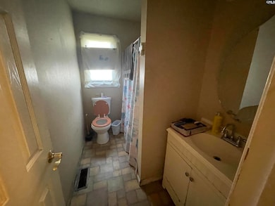 105 Frazier St, Winnsboro, SC 29180 - photo 6