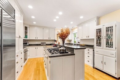 8 Homestead Rd, Wellesley, MA 02482 - photo 6