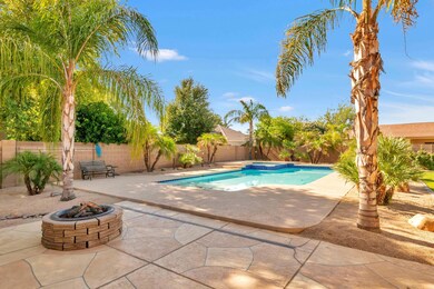 2037 E Pa-009-035-Fire pit-MLS_Size