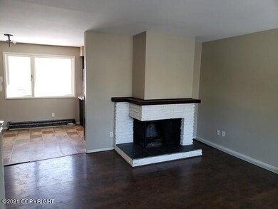022-102351 Living Room Additional Angle