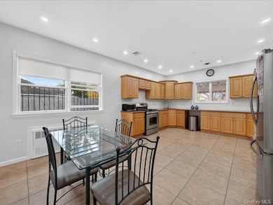 75 Herrick Ave unit 301, Spring Valley, NY 10977 - photo 7