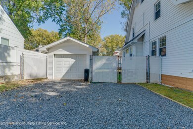 211 Bancroft Ave (3 of 33)