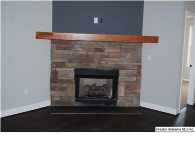 Gas log fireplace