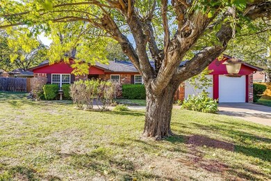 1230 Wedgewood Dr, Cleburne, TX 76033 - photo 2