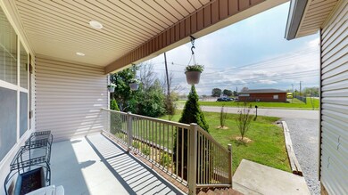 301 Eagle Blvd, Shelbyville, TN 37160 - photo 7