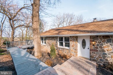 619 Bergeys Mill Rd, Schwenksville, PA 19473 - photo 3